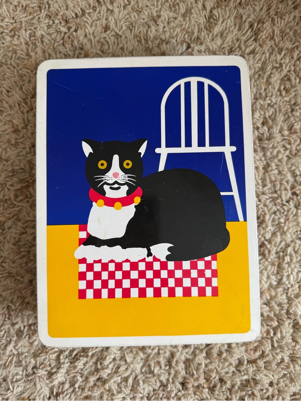 Vintage Case Manufacturing Colorful Cat Graphic Tin Made in England